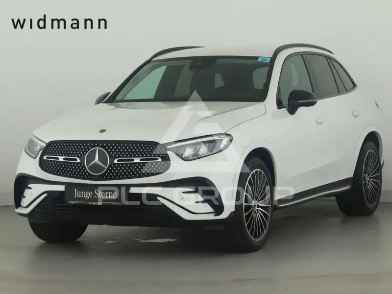 2025 Mercedes Benz GLC 220