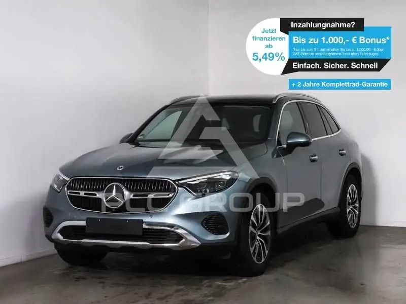 2025 Mercedes Benz GLC 220
