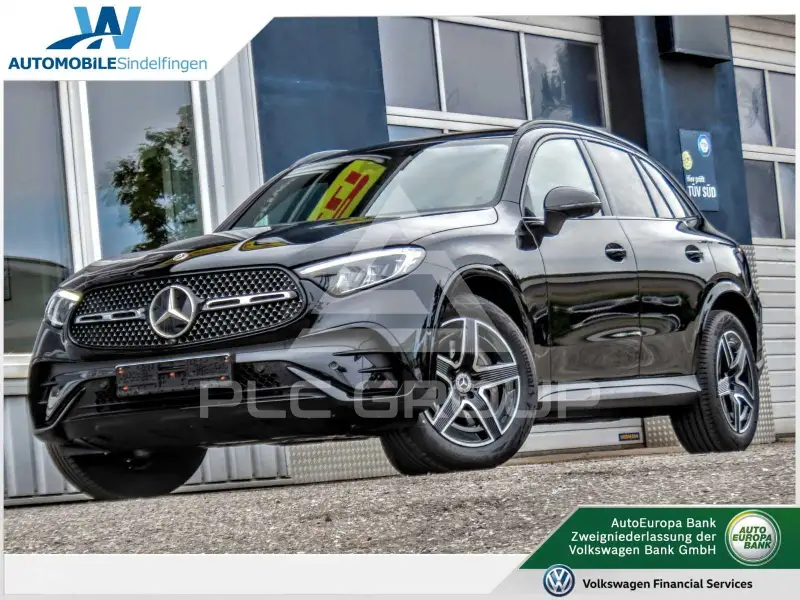2025 Mercedes Benz GLC 220