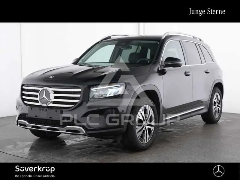 2025 Mercedes Benz GLB 180