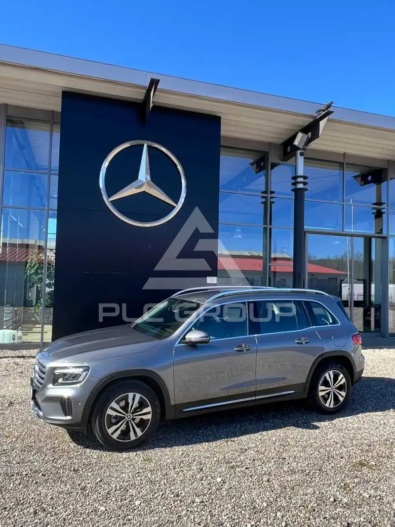 2025 Mercedes Benz GLB 180
