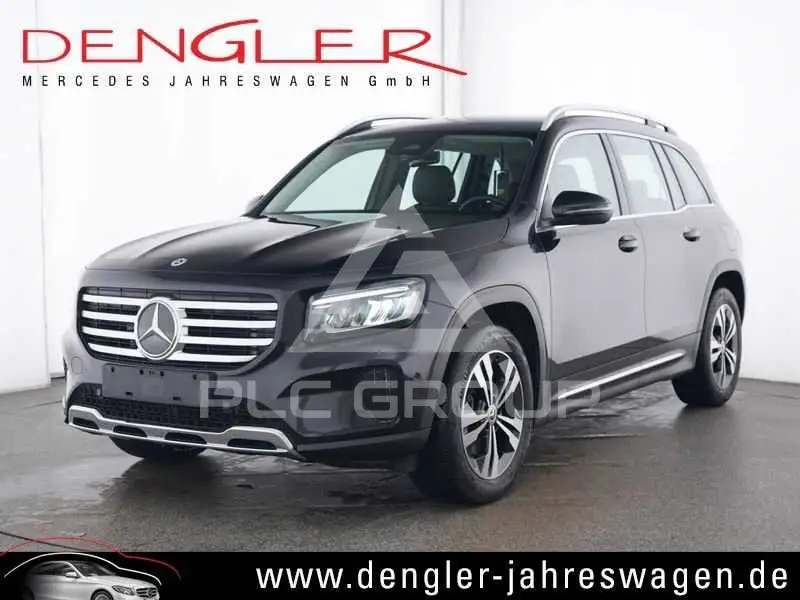 2025 Mercedes Benz GLB 180