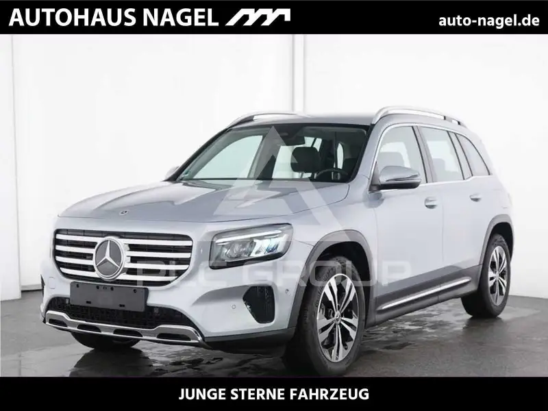 2025 Mercedes Benz GLB 180