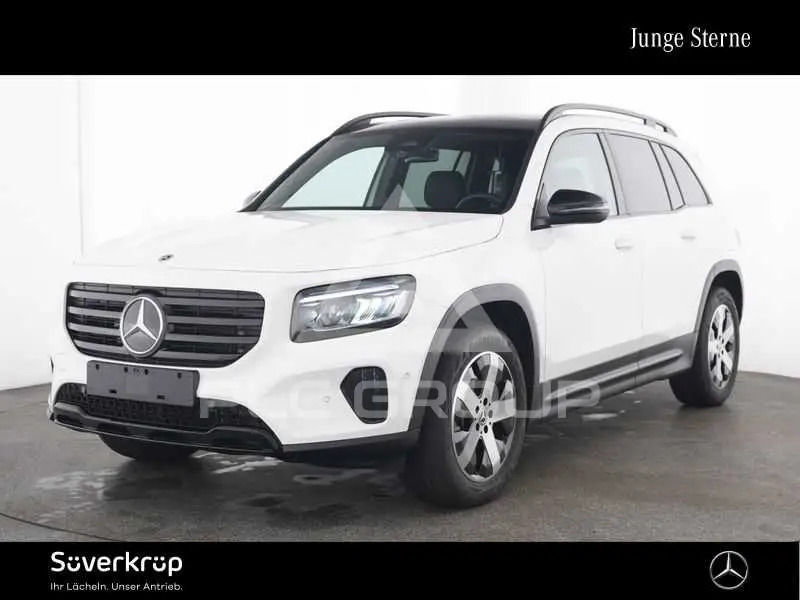 2025 Mercedes Benz GLB 180
