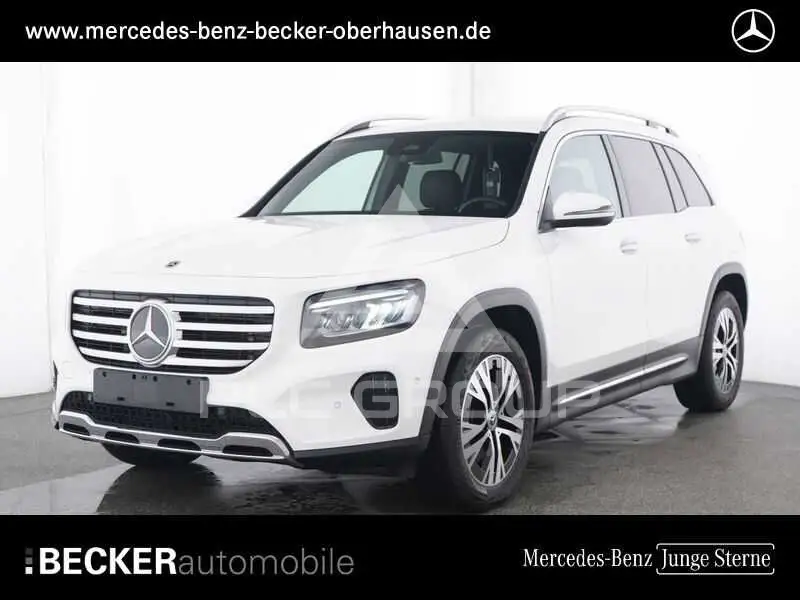 2025 Mercedes Benz GLB 220