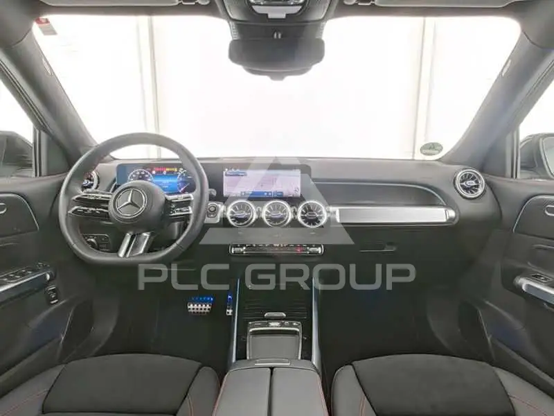2025 Mercedes Benz GLB 220
