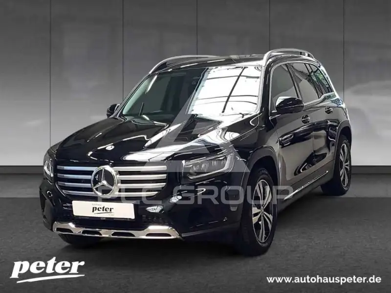 2025 Mercedes Benz GLB 220