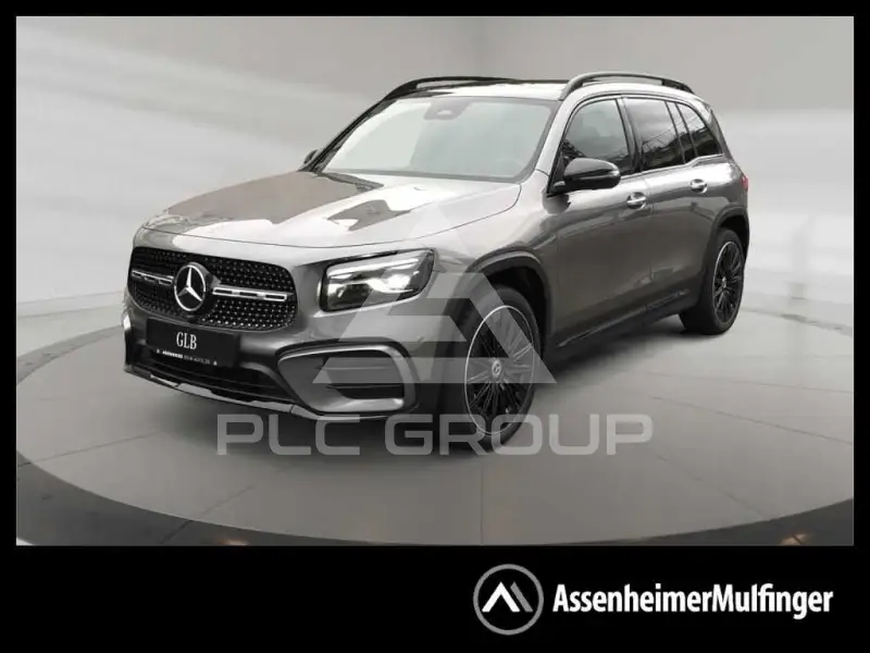 2025 Mercedes Benz GLB 220