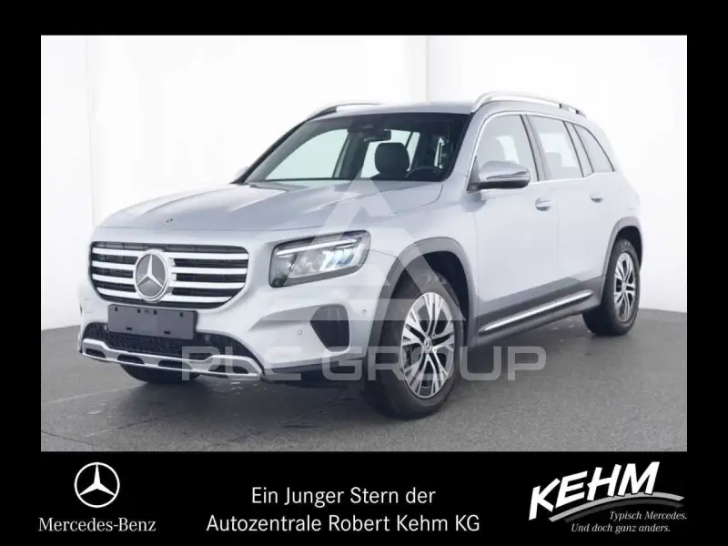 2025 Mercedes Benz GLB 220