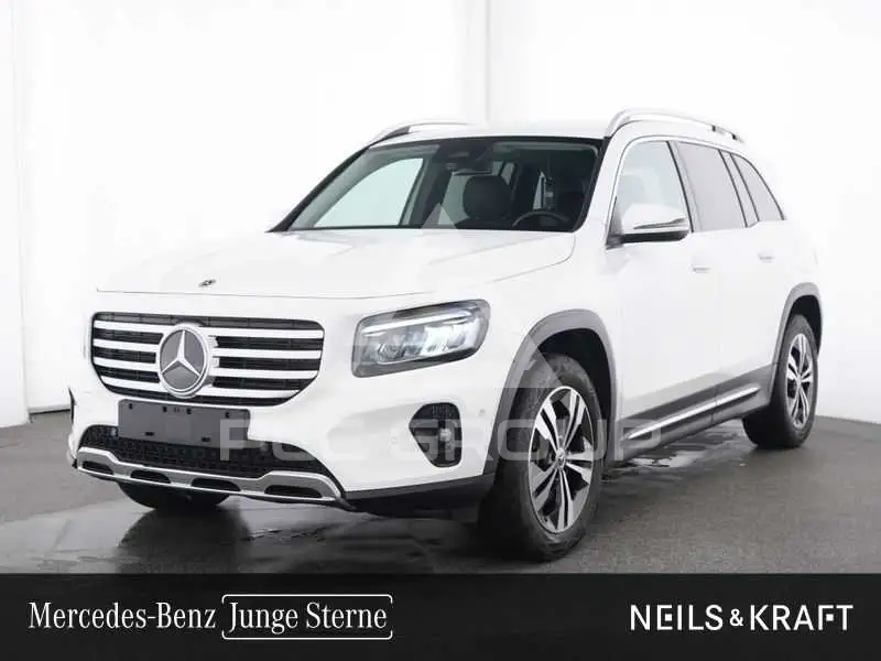 2025 Mercedes Benz GLB 220