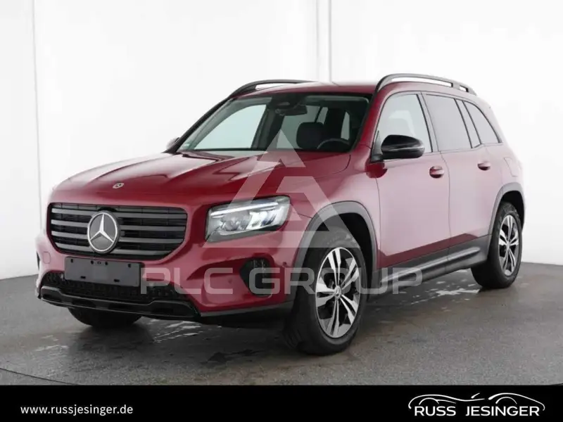 2025 Mercedes Benz GLB 220