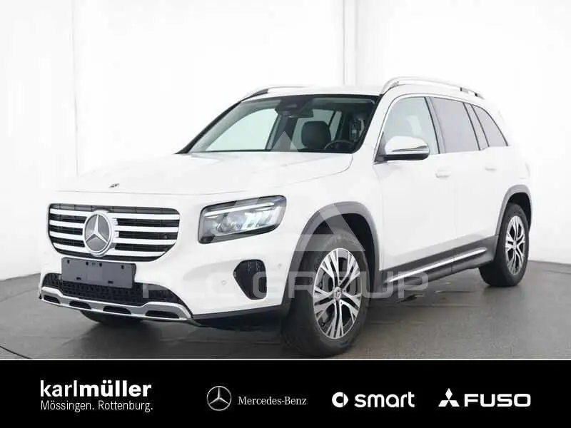 2025 Mercedes Benz GLB 220