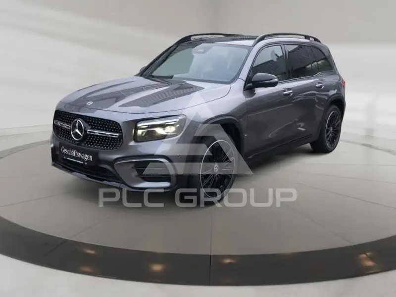2025 Mercedes Benz GLB 220
