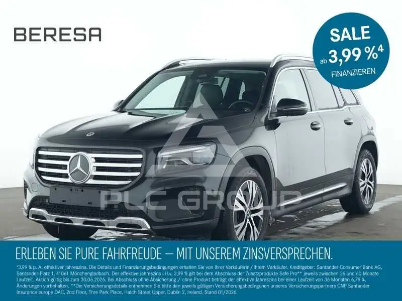2025 Mercedes Benz GLB 220