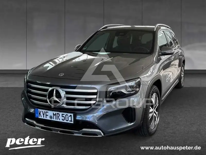 2025 Mercedes Benz GLB 220