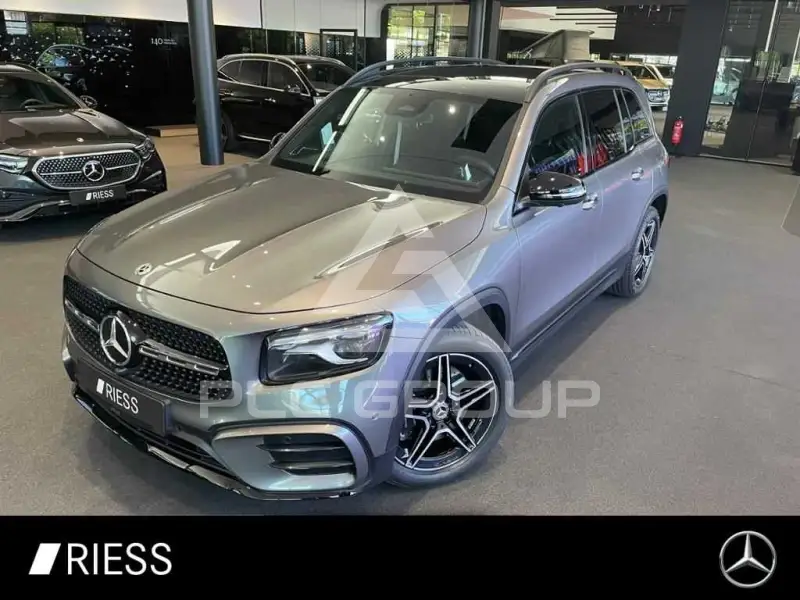 2025 Mercedes Benz GLB 220