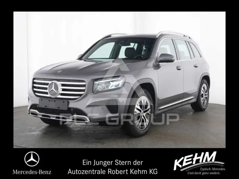 2025 Mercedes Benz GLB 220