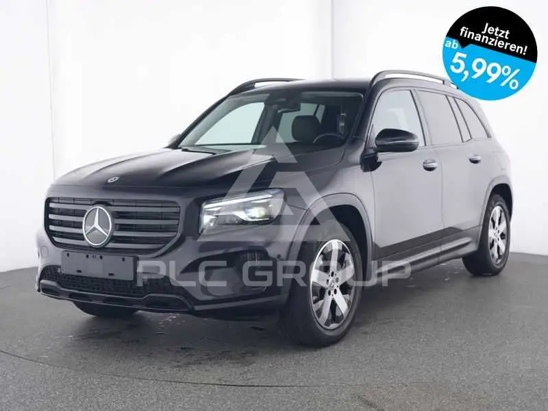2025 Mercedes Benz GLB 220