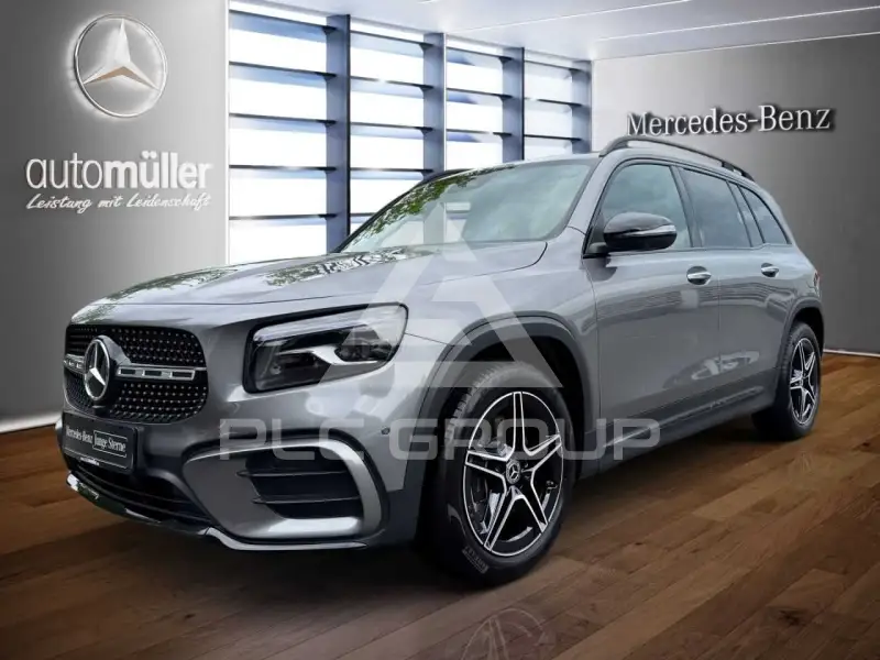 2025 Mercedes Benz GLB 220