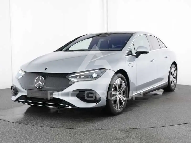 2025 Mercedes Benz EQE