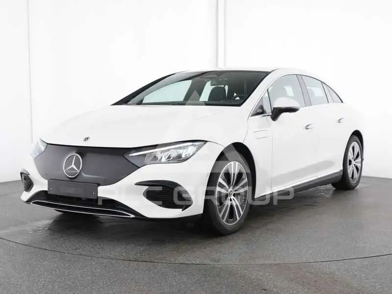 2025 Mercedes Benz EQE