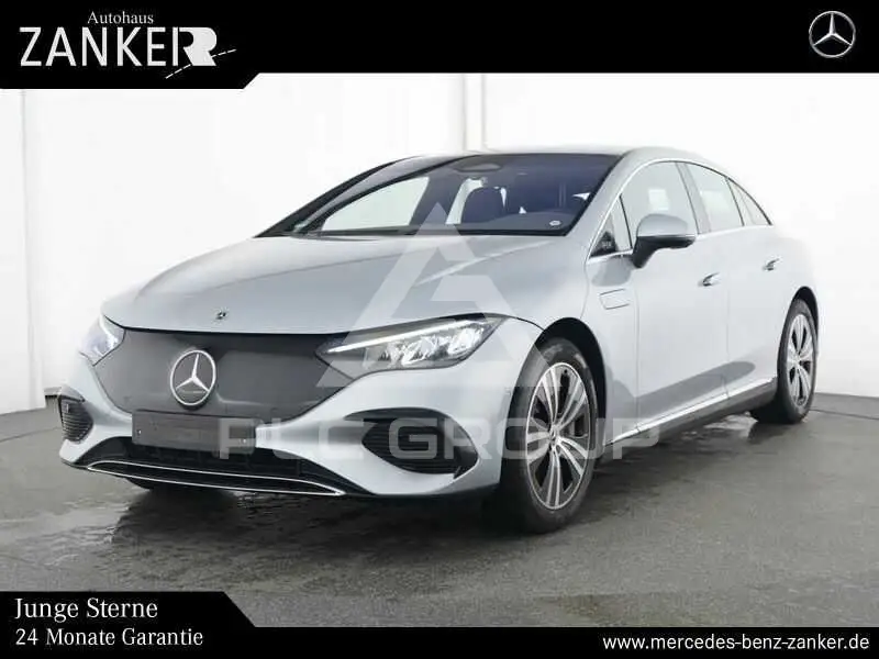 2025 Mercedes Benz EQE
