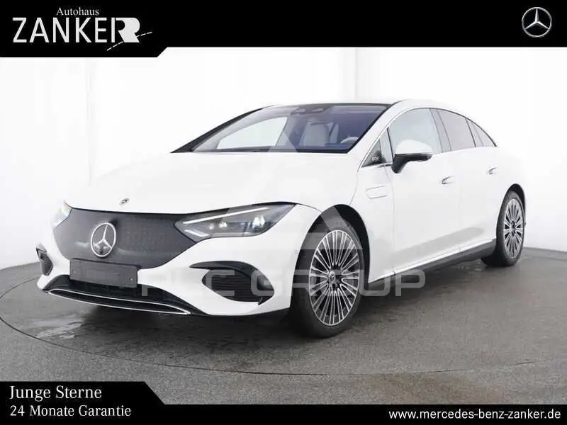 2025 Mercedes Benz EQE