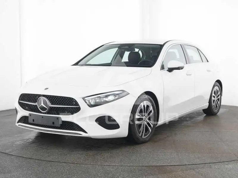 2025 Mercedes Benz A 220
