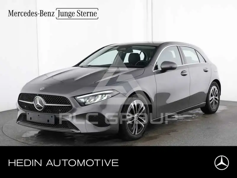 2025 Mercedes Benz A 220