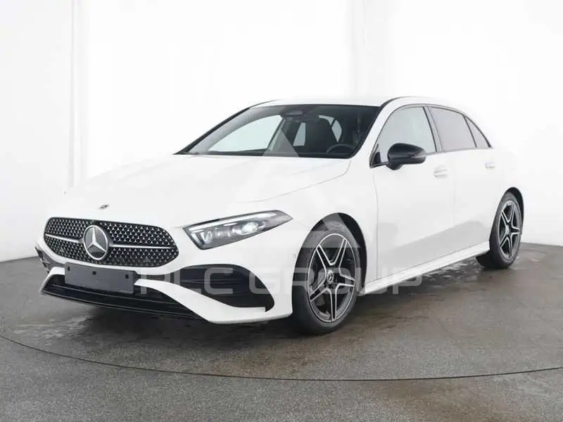 2025 Mercedes Benz A 220