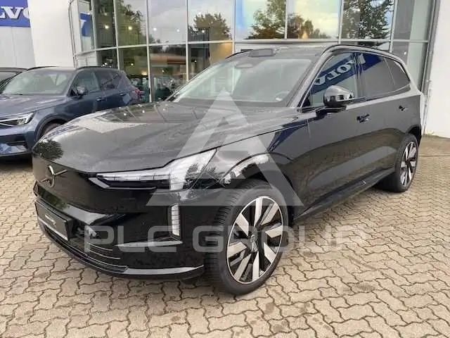 2025 Volvo EX 90