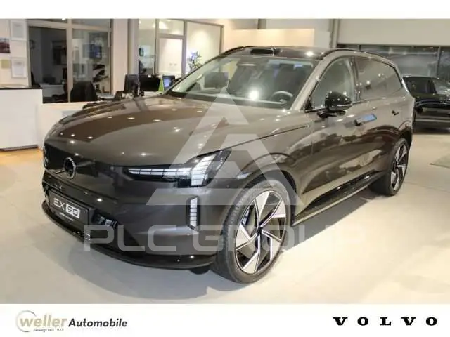 2025 Volvo EX 90