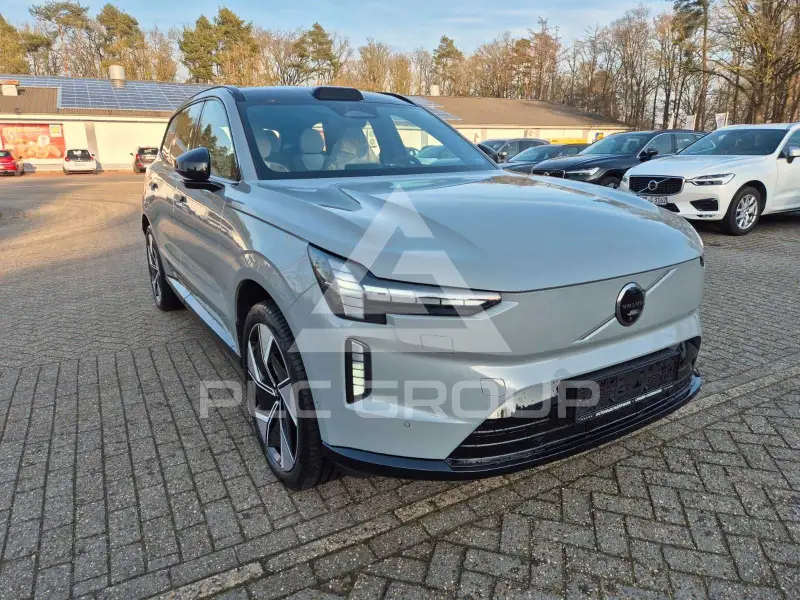 2025 Volvo EX 90