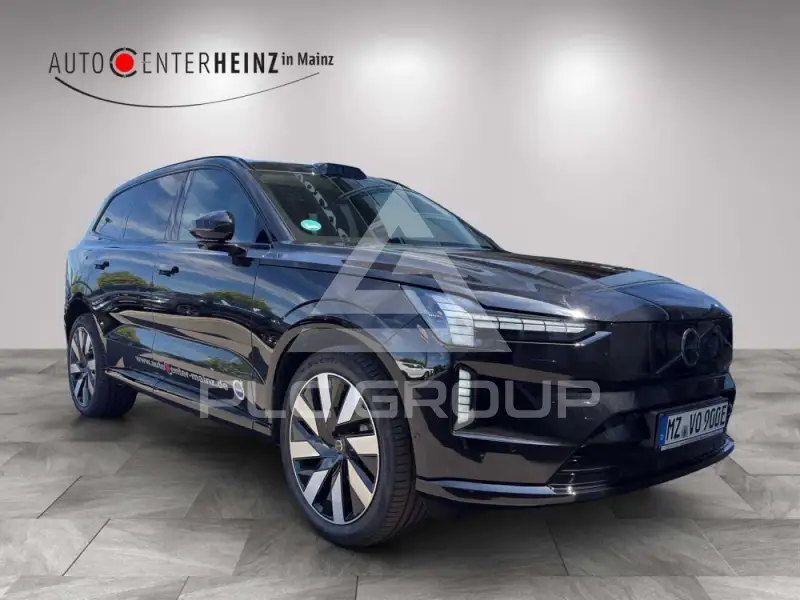 2025 Volvo EX 90