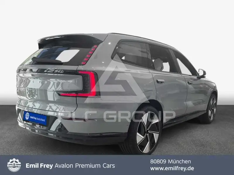 2025 Volvo EX 90