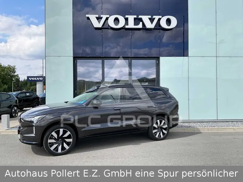 2025 Volvo EX 90
