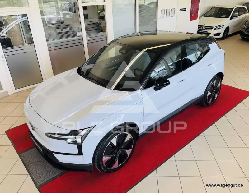 2025 Volvo EX 30