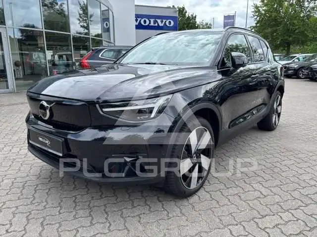 2025 Volvo EX 40