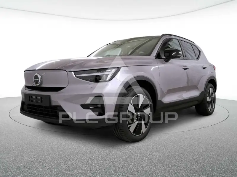 2025 Volvo EX 40