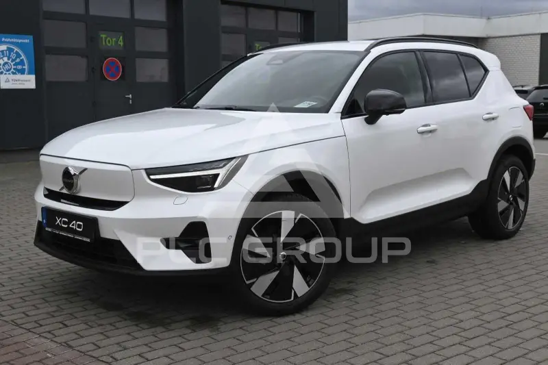 2025 Volvo EX 40