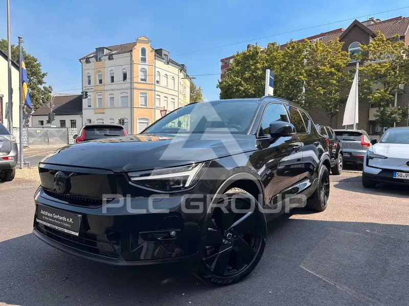 2025 Volvo EX 40