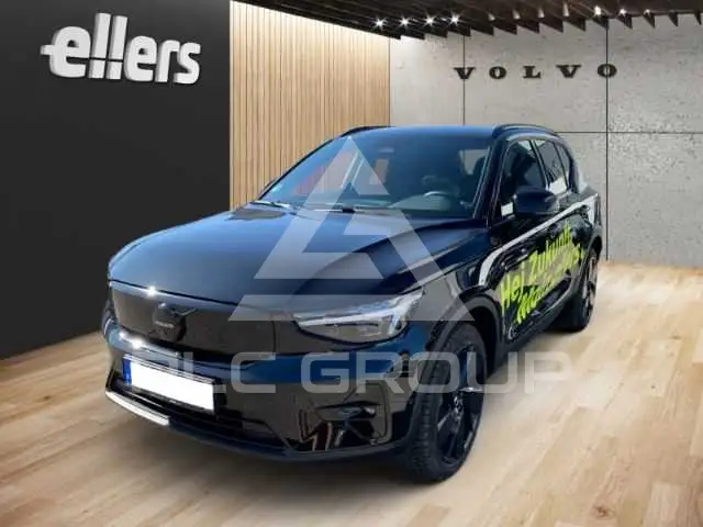 2025 Volvo EX 40