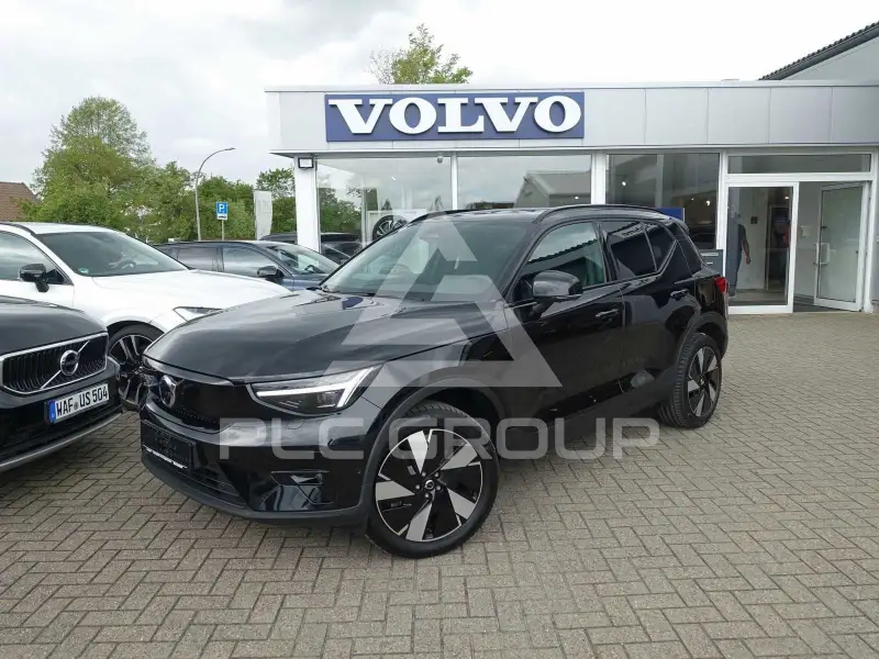 2025 Volvo EX 40