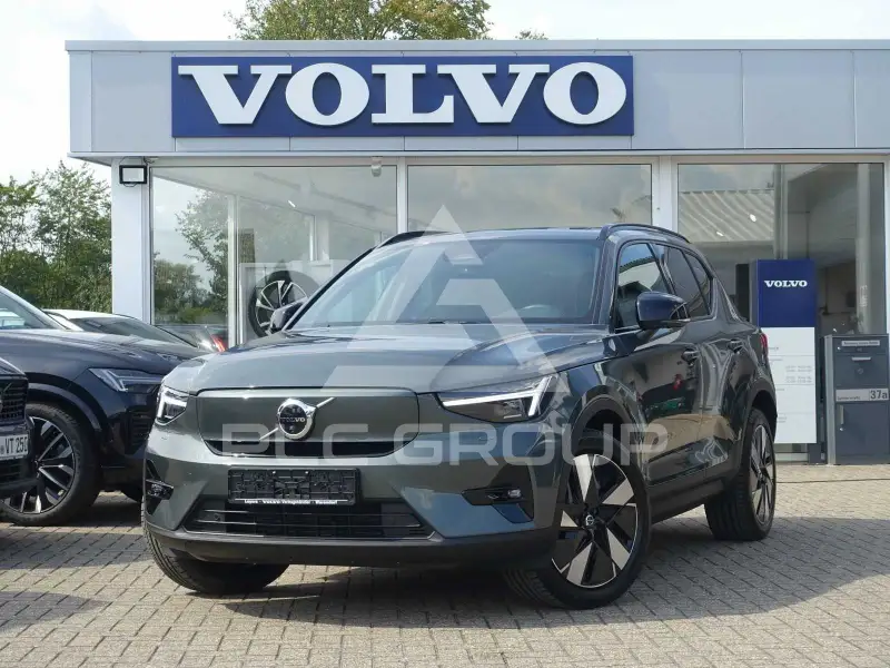 2025 Volvo EX 40