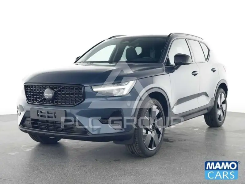 2025 Volvo XC40