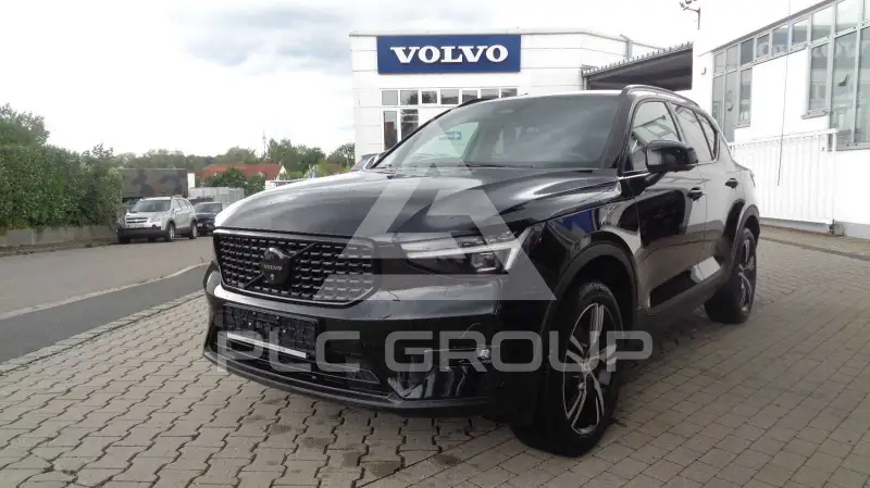 2025 Volvo XC40