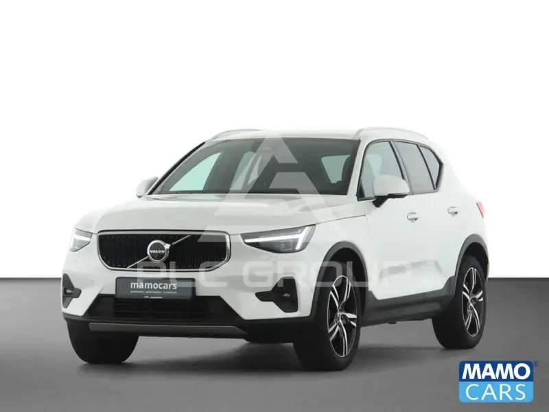 2025 Volvo XC40