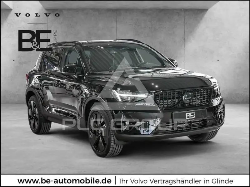 2025 Volvo XC40