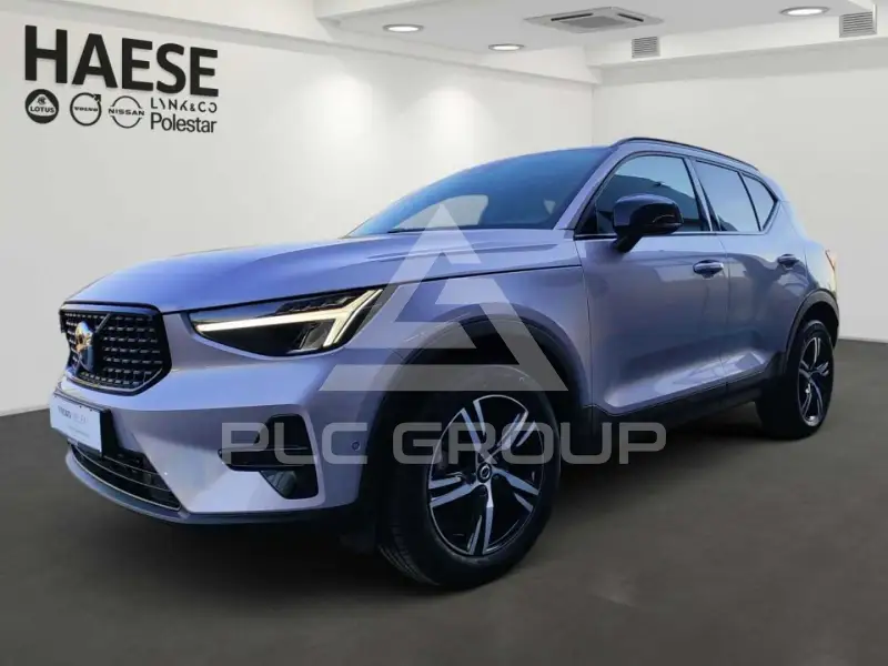 2025 Volvo XC40