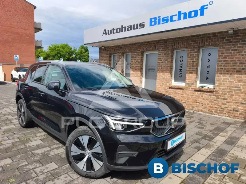 2025 Volvo XC40